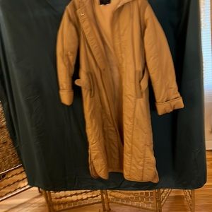 Women’s long water repellent coat (never worn)
